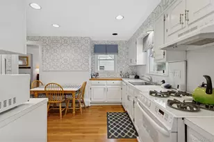 172 Fernwood Terrace, Garden City, NY 11530 - Photo 10