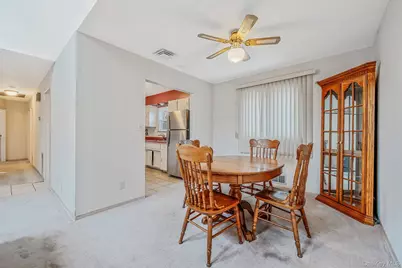 18 Roslyn Court, Patchogue, NY 11772 - Photo 4