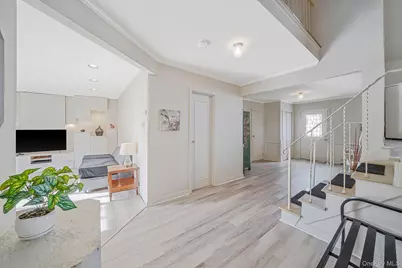 8 Linden Street, Selden, NY 11784 - Photo 4