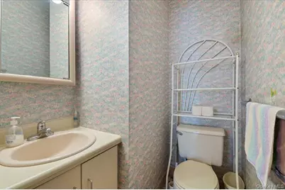 2355 Pershing Boulevard #607, Baldwin, NY 11510 - Photo 4