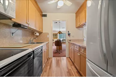 2355 Pershing Boulevard #607, Baldwin, NY 11510 - Photo 6