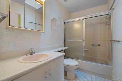 2355 Pershing Boulevard #607, Baldwin, NY 11510 - Photo 20