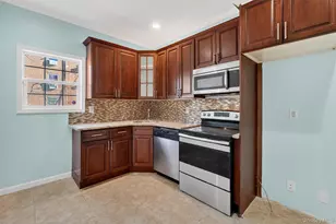 636 Throggs Neck Expressway, Bronx, NY 10465 - Photo 12