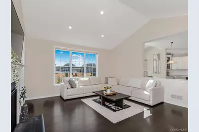 22 E Van Buren Way, Hopewell Junction, NY 12533 - Photo 8