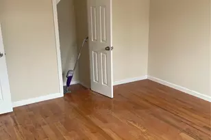 104-81 165th St, Jamaica, NY 11433 - Photo 36