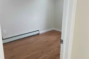 104-81 165th St, Jamaica, NY 11433 - Photo 22