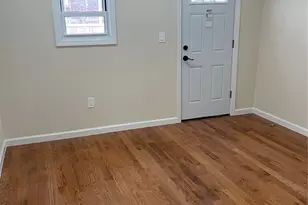 104-81 165th St, Jamaica, NY 11433 - Photo 12