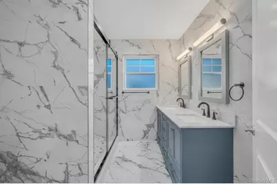 141 Emerson Avenue, Floral Park, NY 11001 - Photo 28