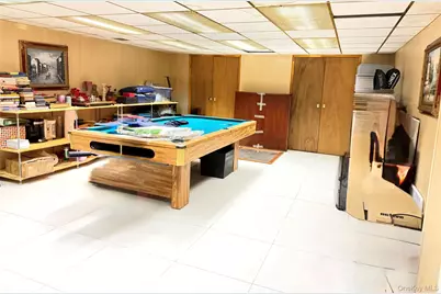 26105 Bridgewater Avenue, Glen Oaks, NY 11004 - Photo 12