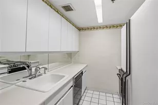 111 Cherry Valley Ave, Garden City, NY 11530 - Photo 12