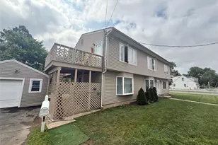 129 Stewart St, Hempstead, NY 11003 - Photo 2