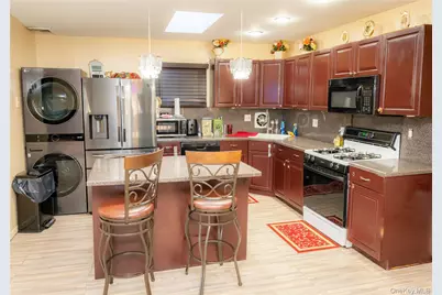 129 Stewart Street, Hempstead, NY 11003 - Photo 10