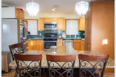 129 Stewart Street, Hempstead, NY 11003 - Photo 4