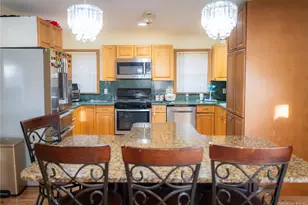 129 Stewart St, Hempstead, NY 11003 - Photo 4