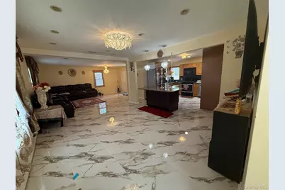 129 Stewart Street, Hempstead, NY 11003 - Photo 12