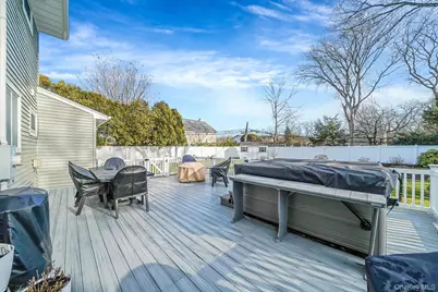 263 Keswick Drive, East Islip, NY 11730 - Photo 22