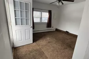 523 Fostertown Rd, Newburgh, NY 12550 - Photo 2