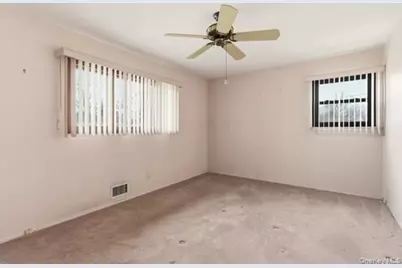 53 Eastern Avenue, Deer Park, NY 11729 - Photo 20