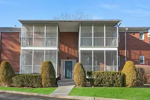 102 Yorkshire Dr, Suffern, NY 10901 - Photo 4