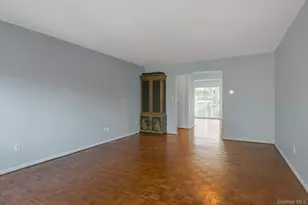 102 Yorkshire Dr, Suffern, NY 10901 - Photo 16