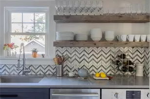 172 5th St, Greenport, NY 11944 - Photo 14