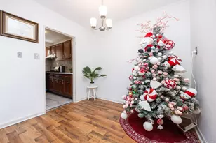 70-07 Park Dr E, Kew Gardens, NY 11367 - Photo 6