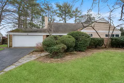 32 Arbor Road, East Hills, NY 11577 - Photo 2