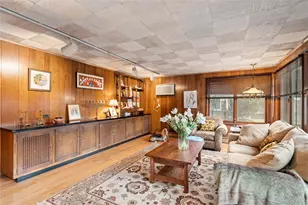 32 Arbor Rd, East Hills, NY 11577 - Photo 8