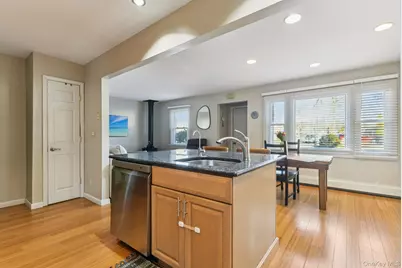 60 Green Avenue, Patchogue, NY 11772 - Photo 14