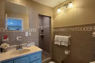 57 Laurel Rd, Lindenhurst, NY 11757 - Photo 8