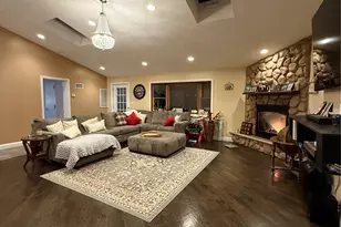 57 Laurel Rd, Lindenhurst, NY 11757 - Photo 4