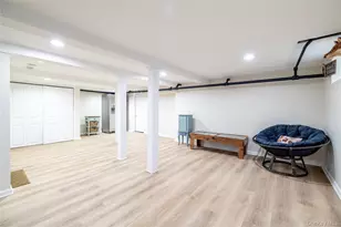 17 Roxbury Rd, Rockville Centre, NY 11570 - Photo 20