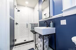 17 Roxbury Rd, Rockville Centre, NY 11570 - Photo 12