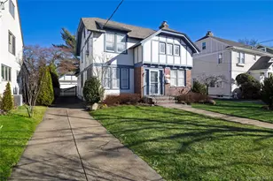 17 Roxbury Rd, Rockville Centre, NY 11570 - Photo 2