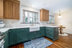 17 Roxbury Rd, Rockville Centre, NY 11570 - Photo 8