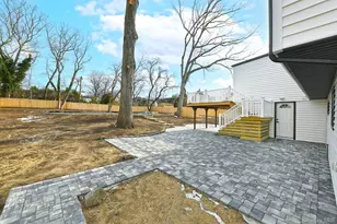 230 Town Line Rd, Commack, NY 11725 - Photo 32