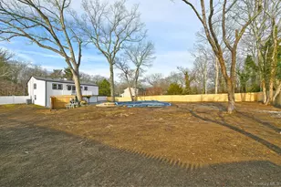 230 Town Line Rd, Commack, NY 11725 - Photo 34