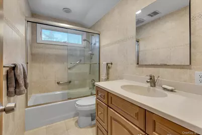 19 Capitol Place, South Huntington, NY 11746 - Photo 14