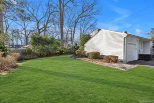 19 Capitol Pl, South Huntington, NY 11746 - Photo 22