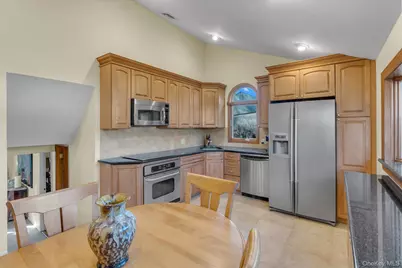 19 Capitol Place, South Huntington, NY 11746 - Photo 8