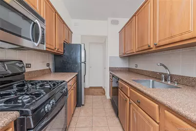 3515 Henry Hudson Parkway #10F, Bronx, NY 10463 - Photo 4