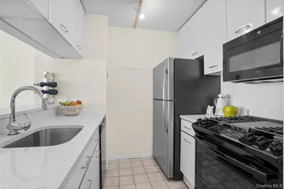 4 Martine Avenue #1011, White Plains, NY 10606 - Photo 6