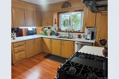 1016 Plains Road, Wallkill, NY 12589 - Photo 6