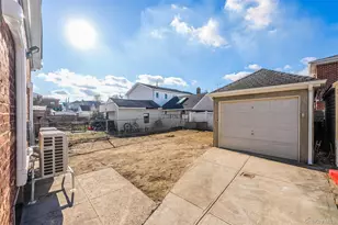 77-10 162nd St, Flushing, NY 11366 - Photo 22