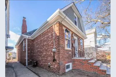 77-10 162nd Street, Flushing, NY 11366 - Photo 2