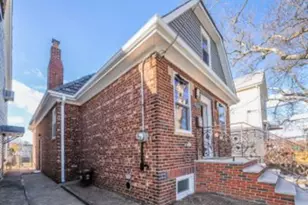 77-10 162nd St, Flushing, NY 11366 - Photo 2