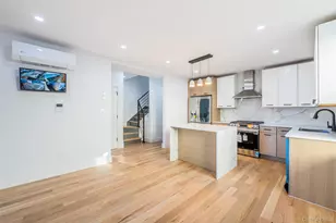 77-10 162nd St, Flushing, NY 11366 - Photo 16