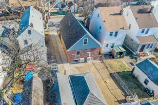 77-10 162nd St, Flushing, NY 11366 - Photo 24