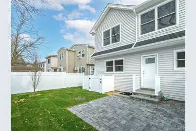 35B Dunwood Road, Port Washington, NY 11050 - Photo 32