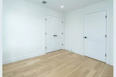 35B Dunwood Road, Port Washington, NY 11050 - Photo 20